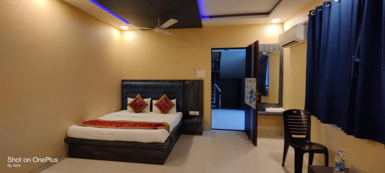 Hotel Mari Aai Residency Нави Мумбай Екстериор снимка