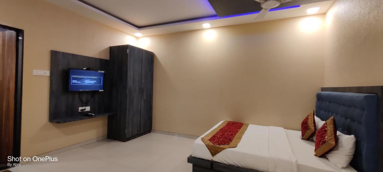 Hotel Mari Aai Residency Нави Мумбай Екстериор снимка