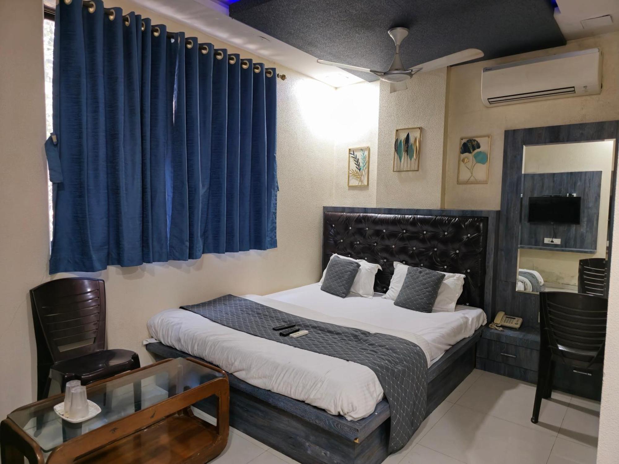 Hotel Mari Aai Residency Нави Мумбай Стая снимка